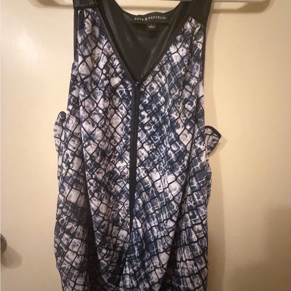 Rock & Republic Black and Gray Patterned Tank Top